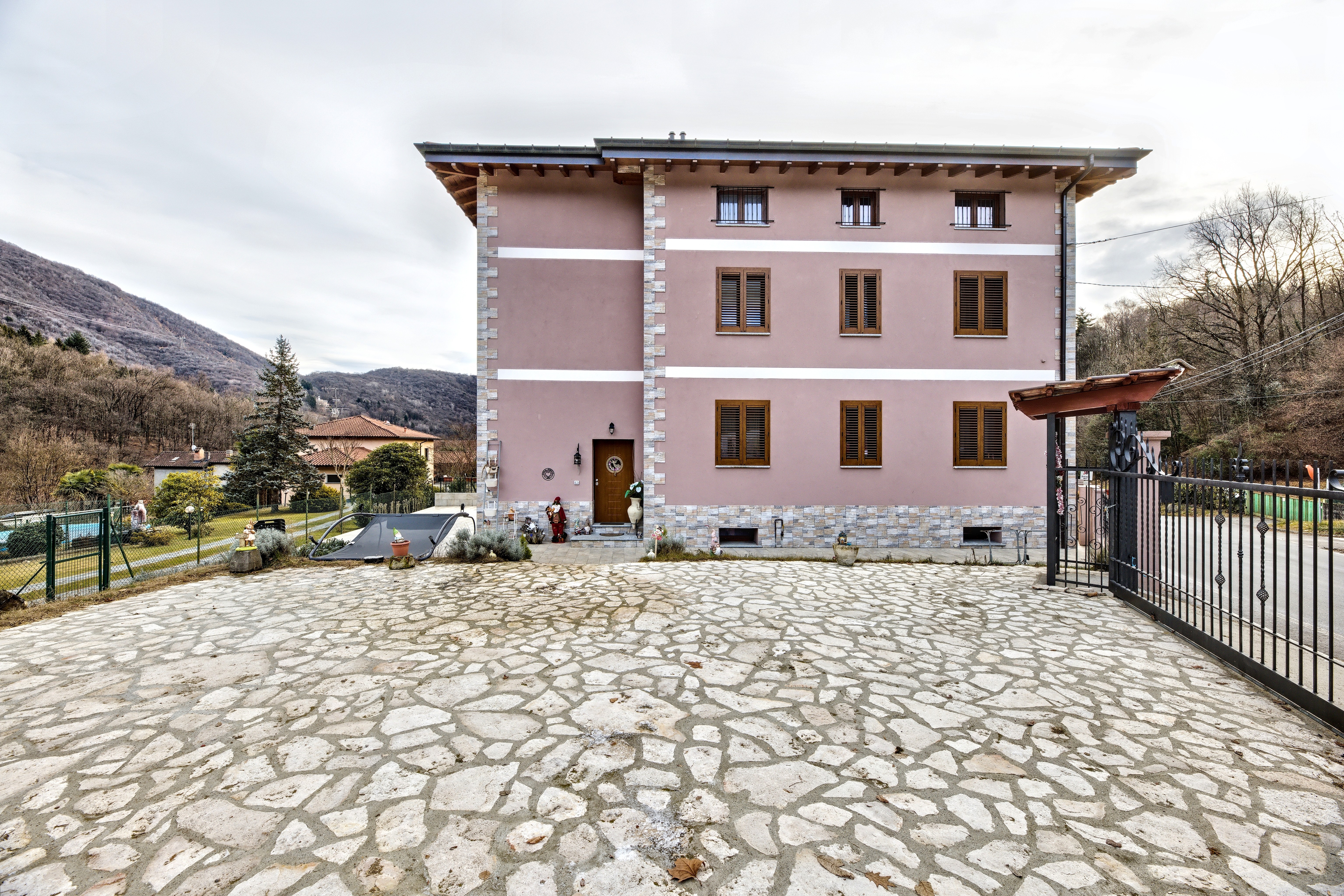 Villa unifamiliare - Via Risorgimento 0, Dumenza (ID:DV-11659)