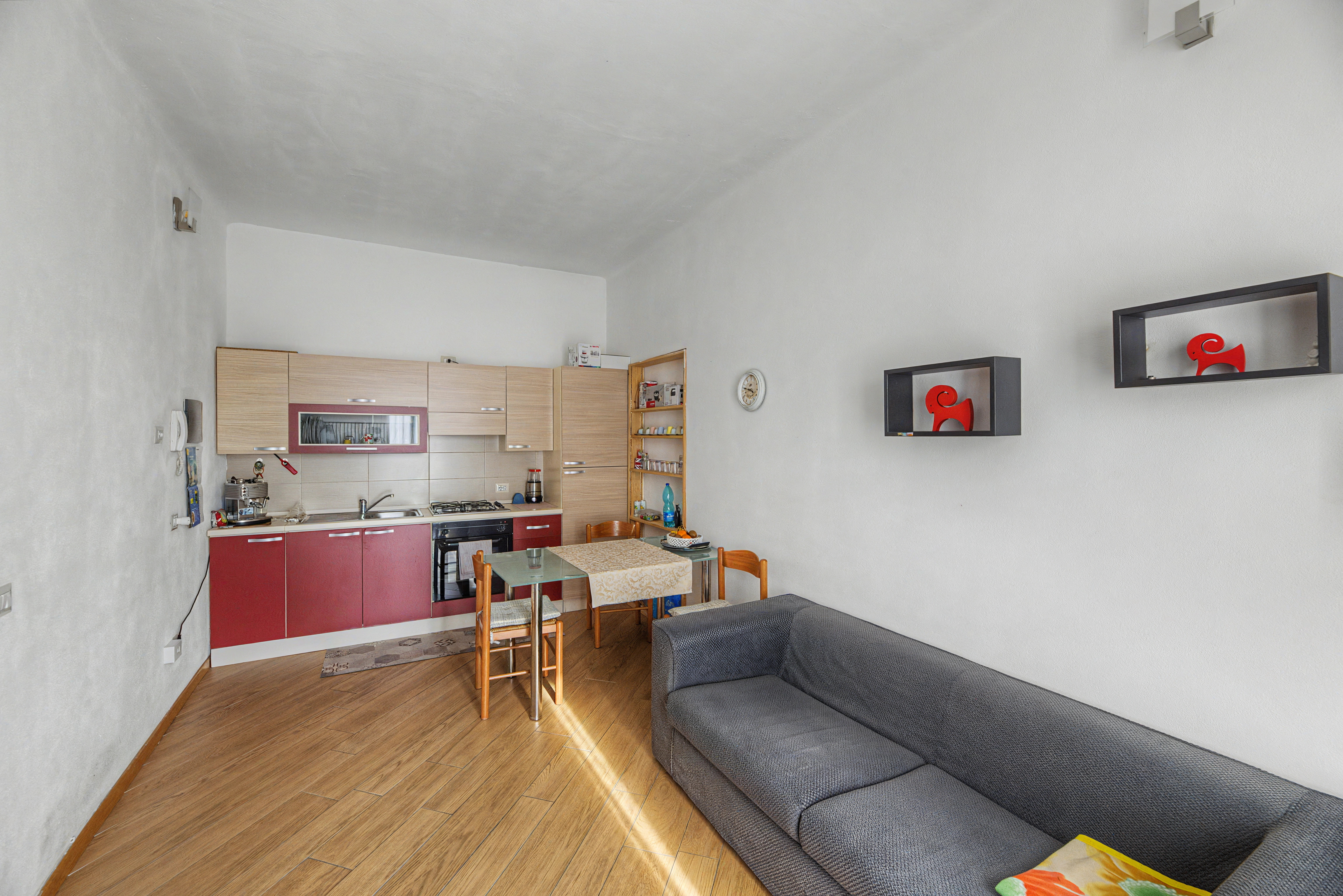 Appartamento bilocale - Via IV Novembre 33, Gavirate