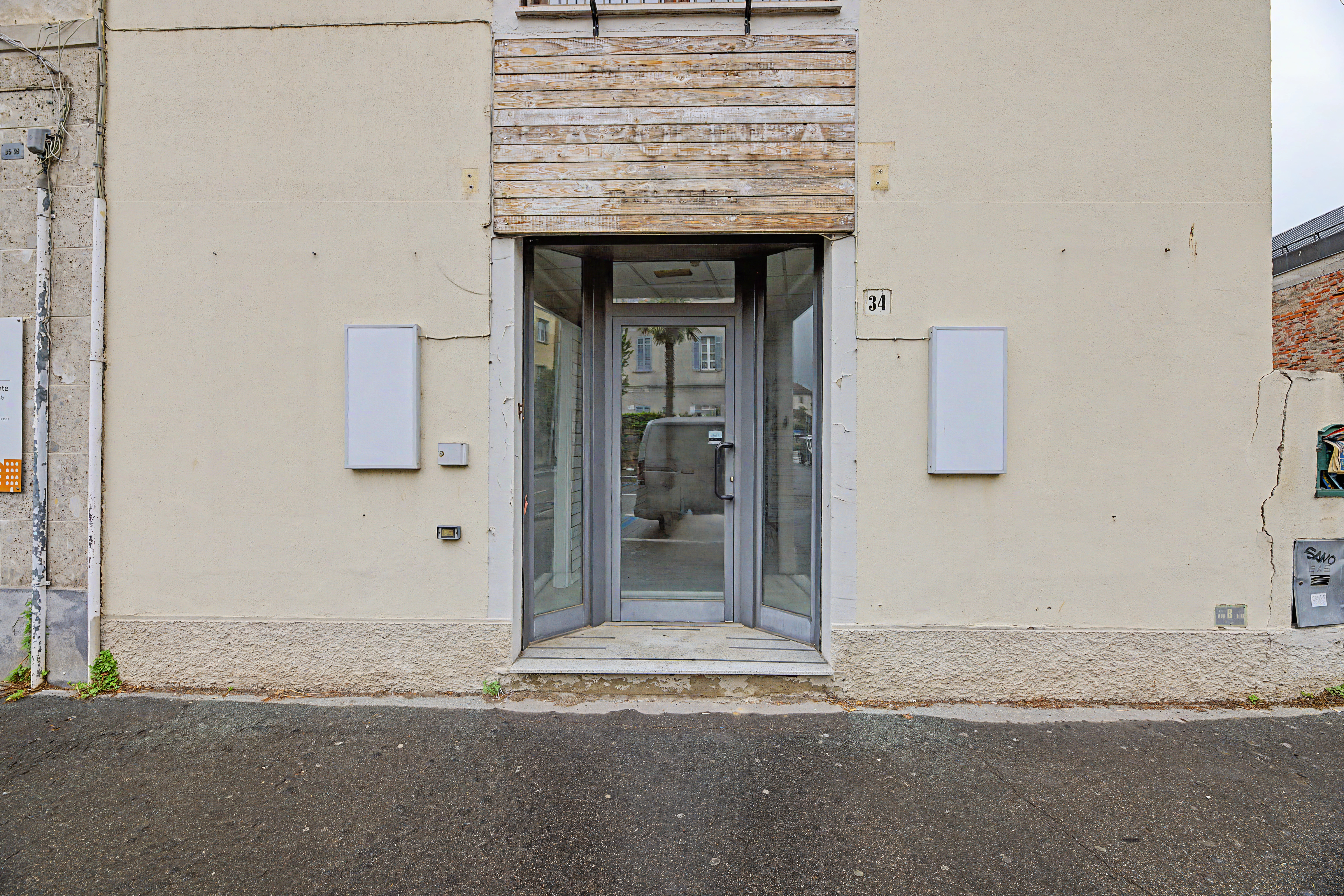 Via XXV Aprile 34, Luino (ID:DV-13123)