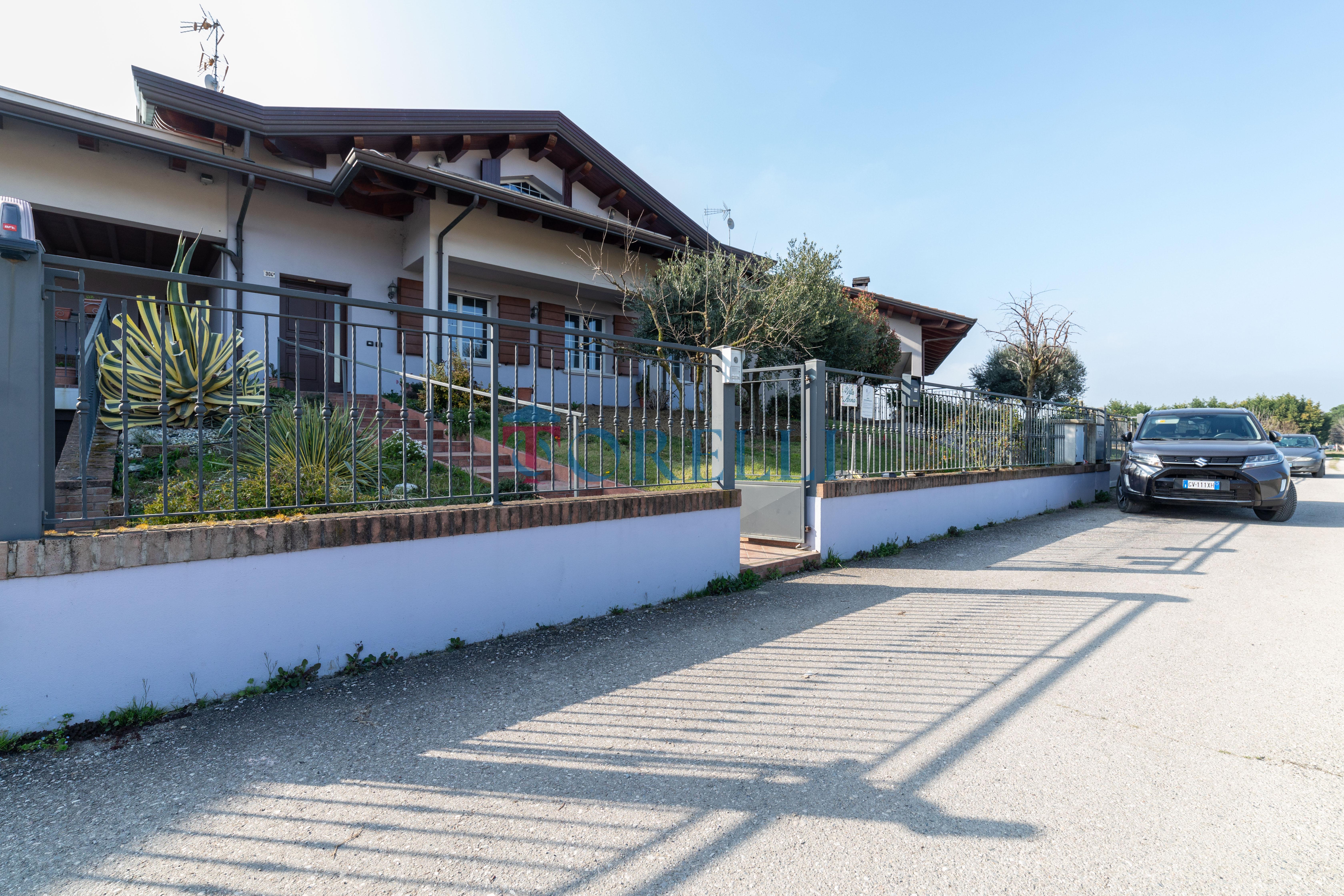 casa molto grande via Montaletto