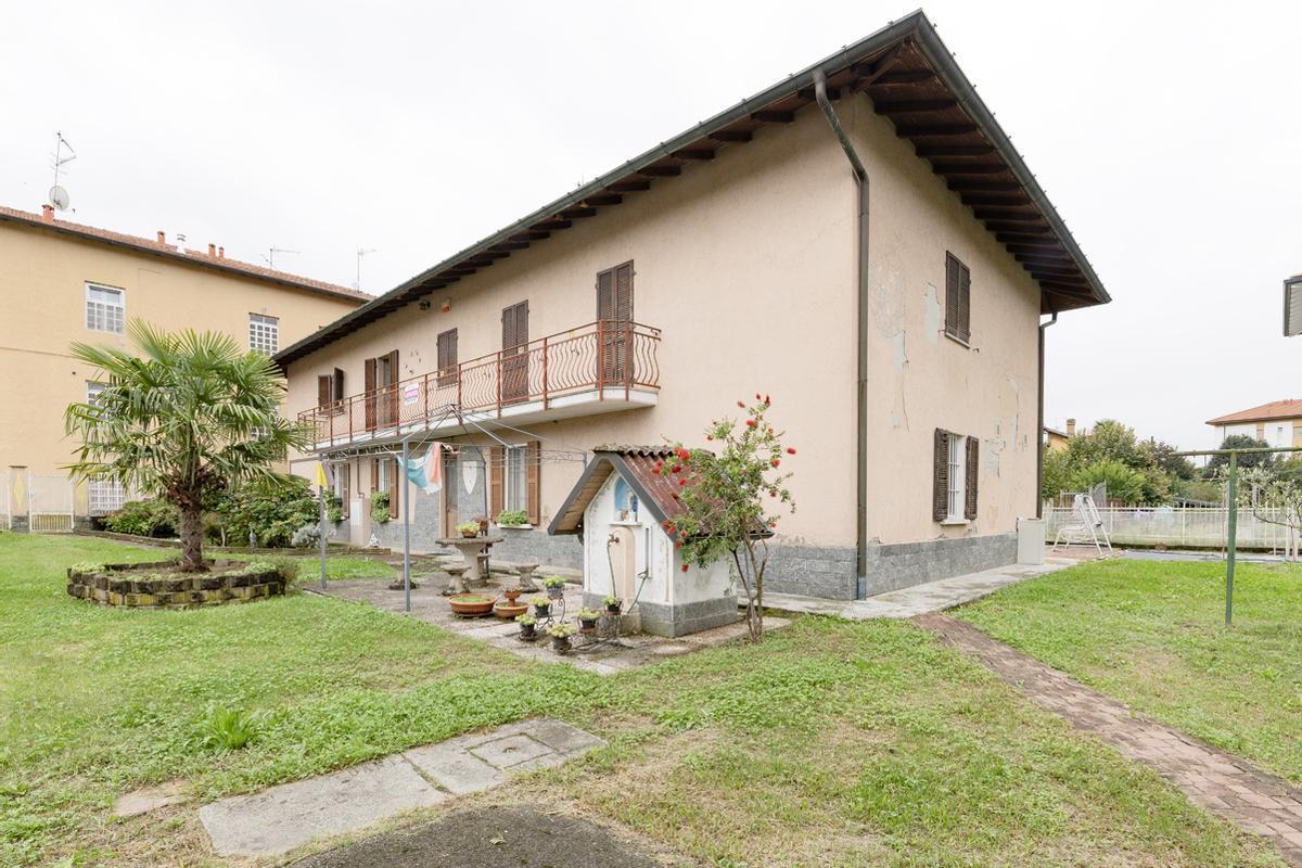 Terratetto unifamiliare - Vicolo Besozzo 5, Cocquio-Trevisago (ID:DV-7372)