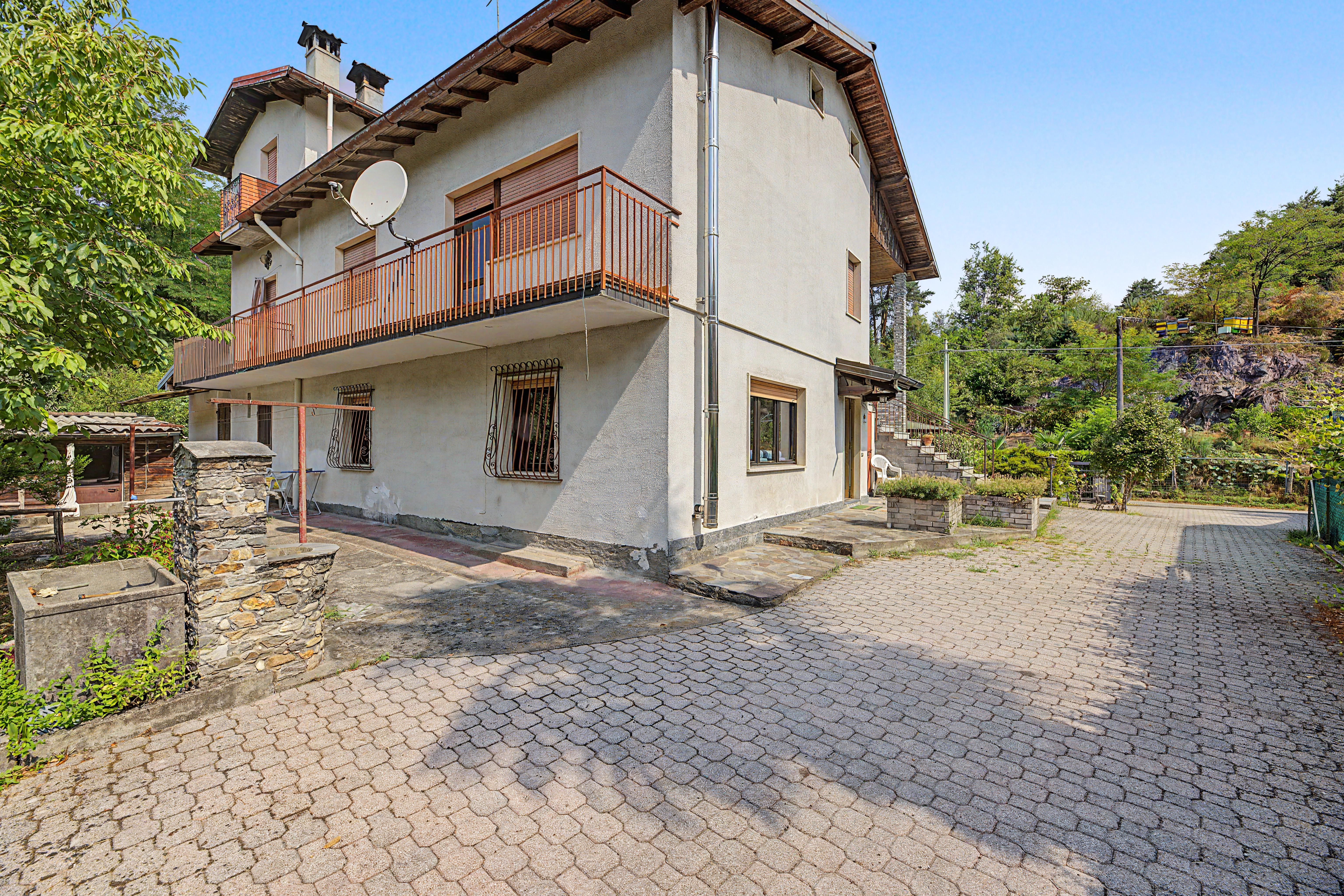 Appartamento con giardino Via Cascina Ferrari 30 Luino