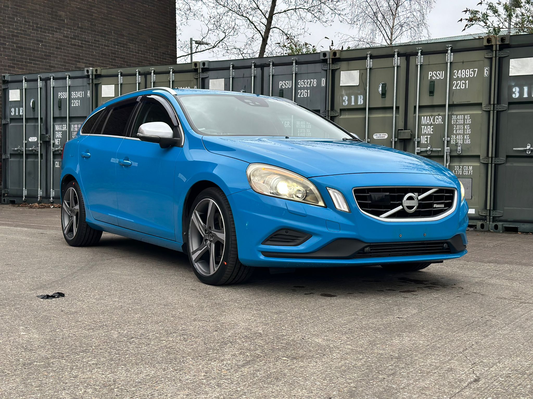 Volvo V60 T6 AWD R-Design (CBA-FB6304T) (2012) | JPN Euro | High quality  Volvo Imports