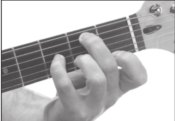 G7♭5(♯9) chord — a hand playing it on the guitar fretboard