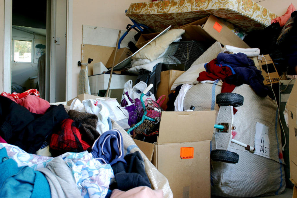 Tiempo necesario para limpiar una casa con síndrome de Diógenes y evitar recaídas.