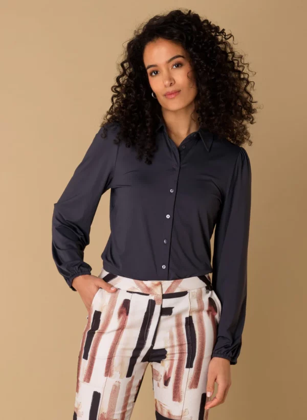 Ivy Beau Travel Blouse Pebbe Nearly Black - Afbeelding 4