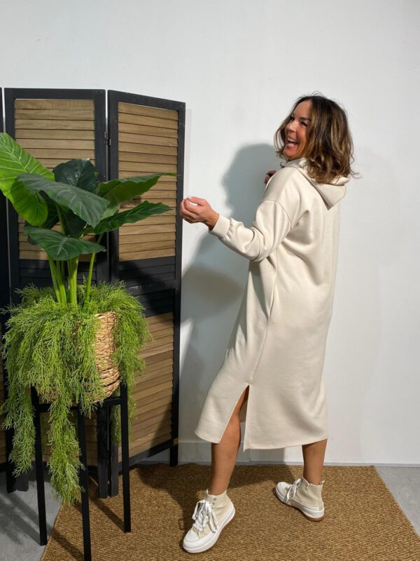 May Gem Beige Hoodie Dress - Afbeelding 2