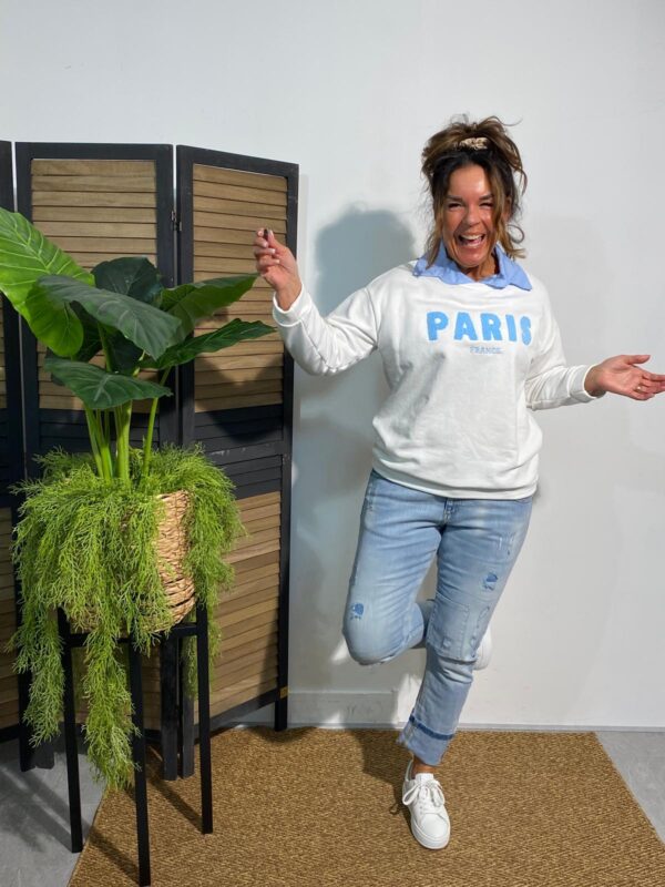 Xuna Sweater Offwhite/Lichtblauw "Paris"