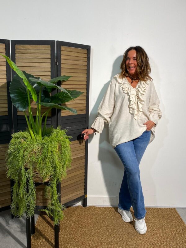 MII Beige Volants Top