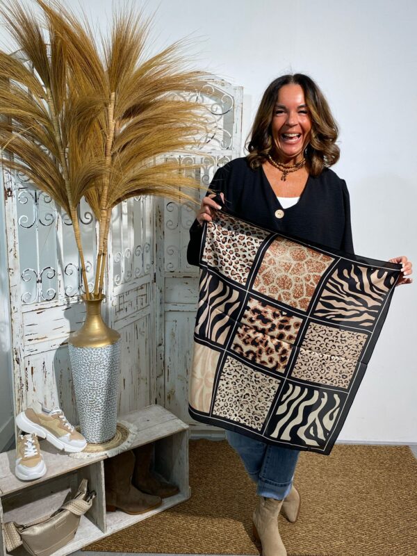 Sjaaltje Silk Animal Print Beige/Zwart