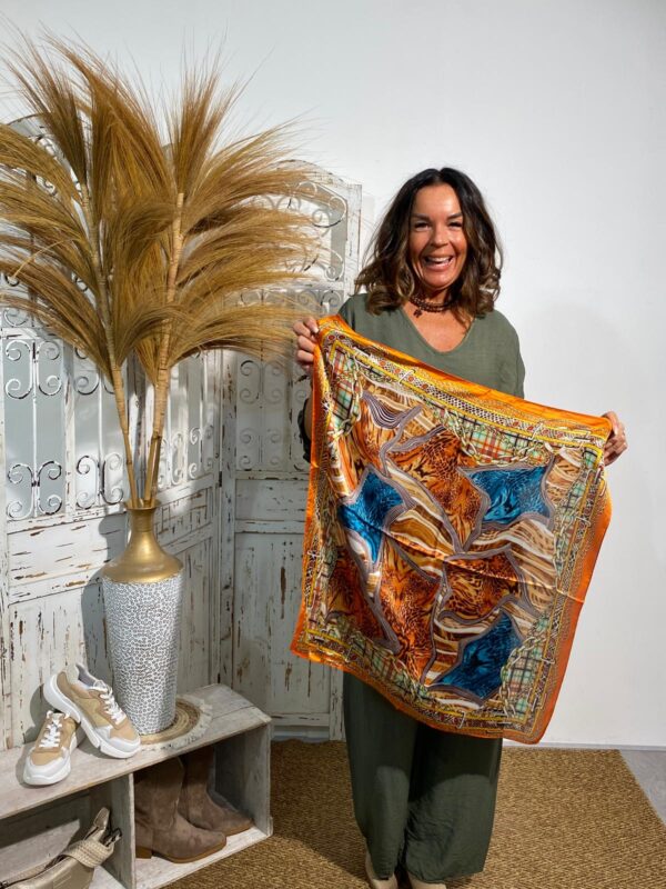 Sjaaltje Silk Tijger Oranje