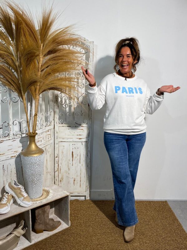 Xuna Sweater Offwhite/Lichtblauw "Paris"