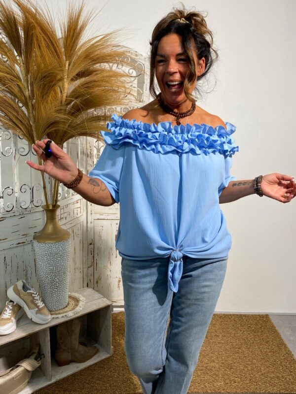 Mii Lichtblauw Top Ruffelhals "Lynn" - Afbeelding 3
