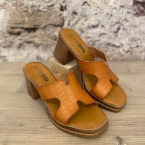 Vices Verso Camel Slipper met Hak