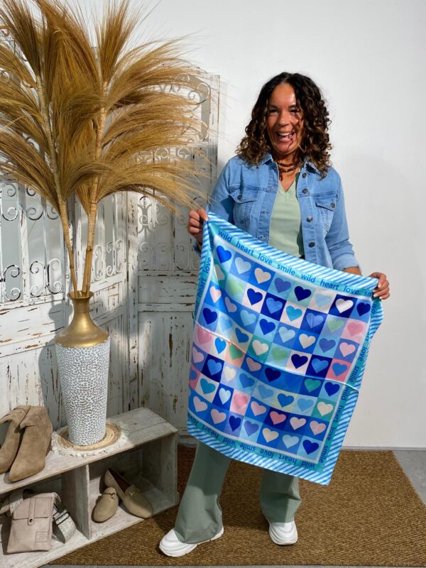 Sjaaltje Silk Harten Blauw