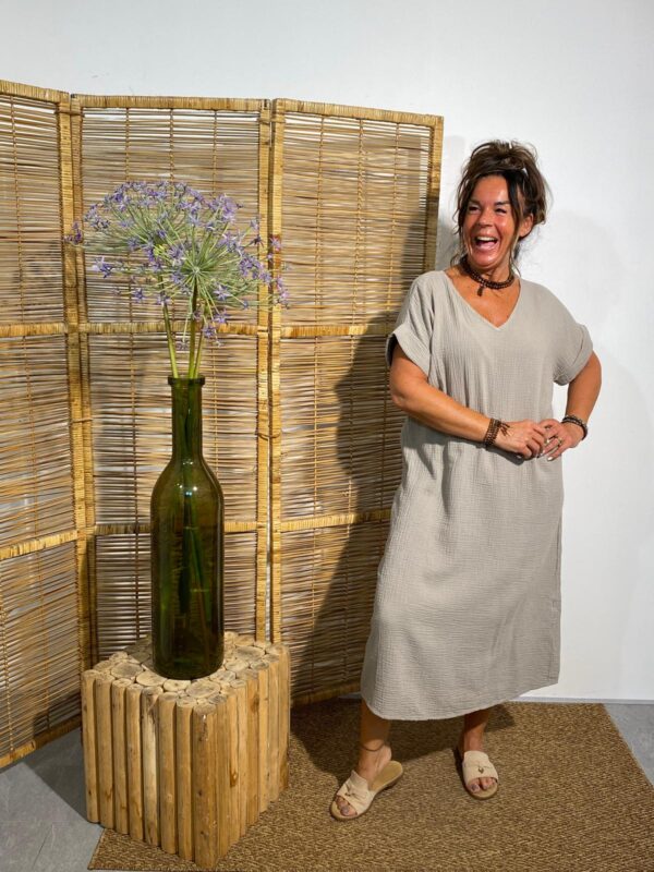 Dyvie Licht Taupe Hydrofiel Dress