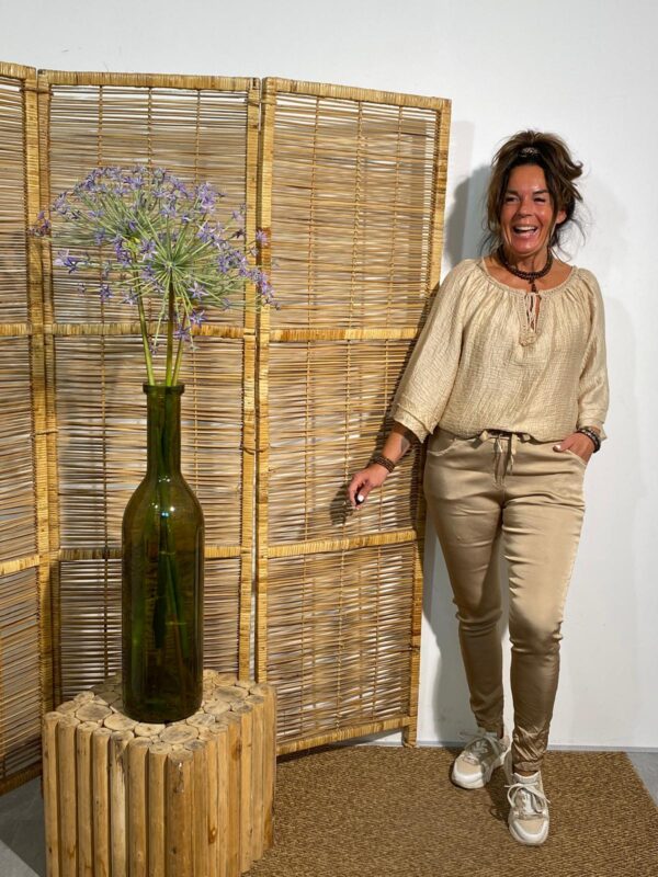 Dyvie Gold Comfy Broek Satinlook