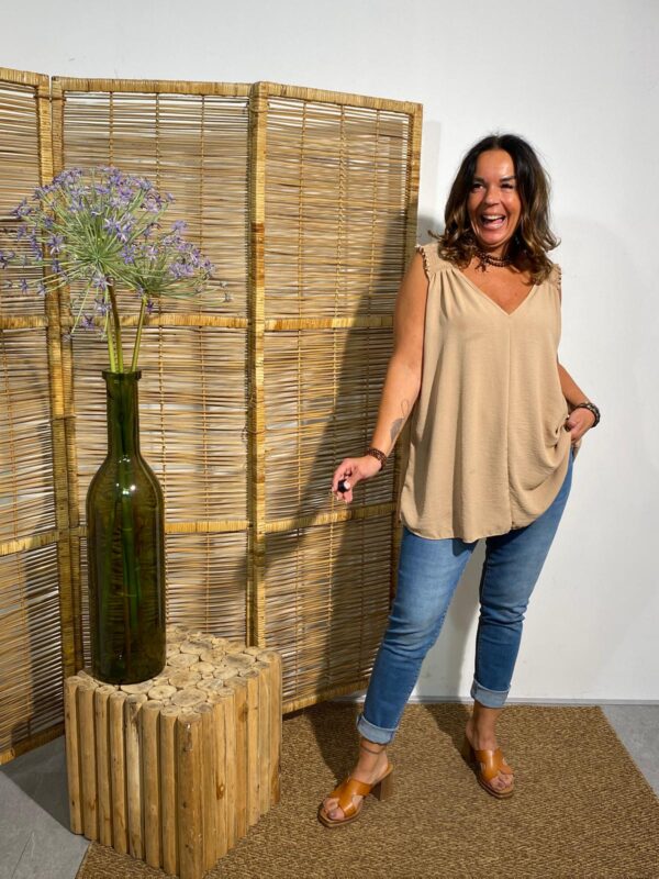 New Collection Camel Top "Nadine"