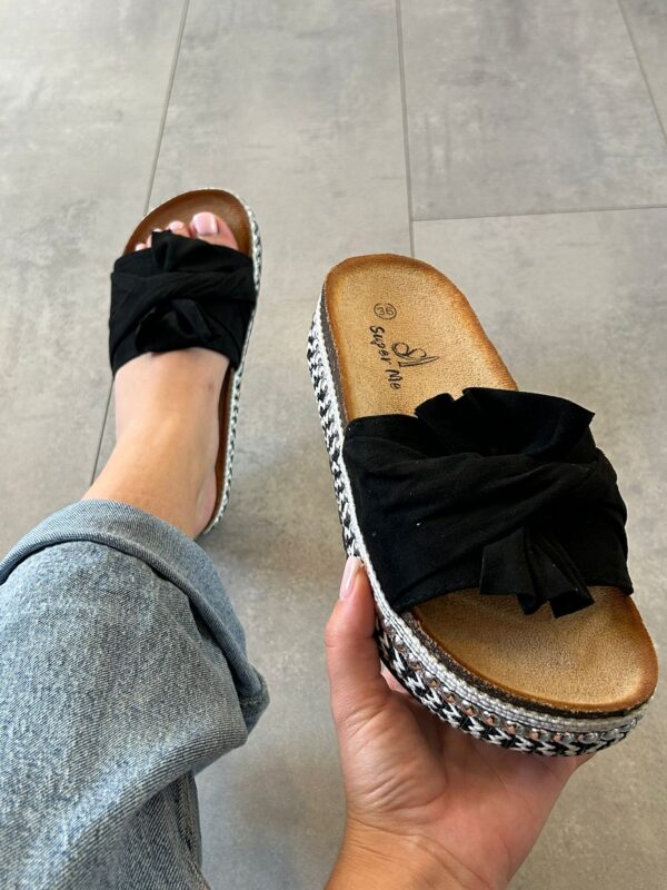 Super Me Black slipper 220
