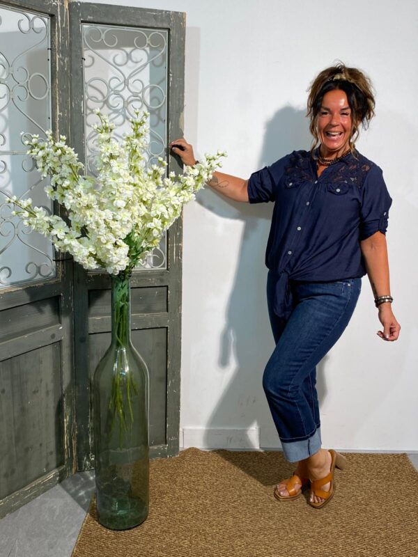New Collection Navy Blouse Kant met Knoop - Afbeelding 2