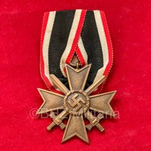 Einzelspange Kriegsverdienst Kreuz 2. Klasse mit Schwertern