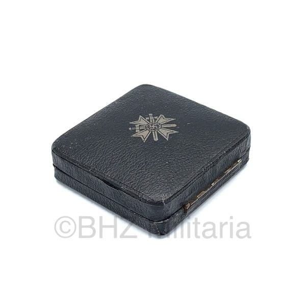 Kriegsverdienstkreuz 1e Klasse Steinhauer & Lück in Doos