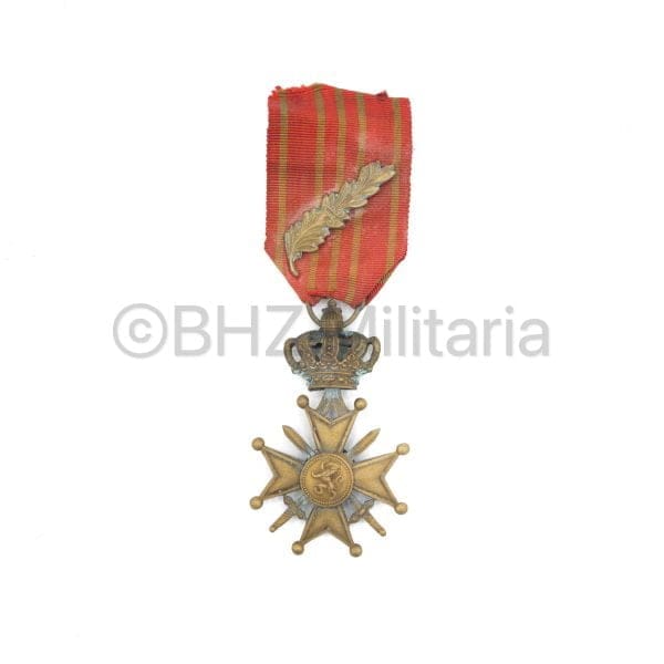 Oorlogskruis met Palmblad / Croix de Guerre avec Palme Eclat d'Obus