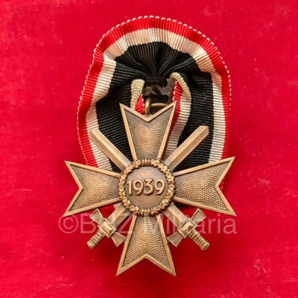 Einzelspange Kriegsverdienst Kreuz 2. Klasse mit Schwertern