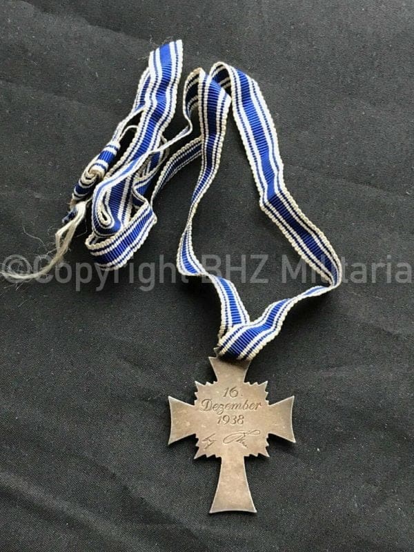 foto Ehrenkreuz der Deutschen Mutter 2. Stufe – Zilver