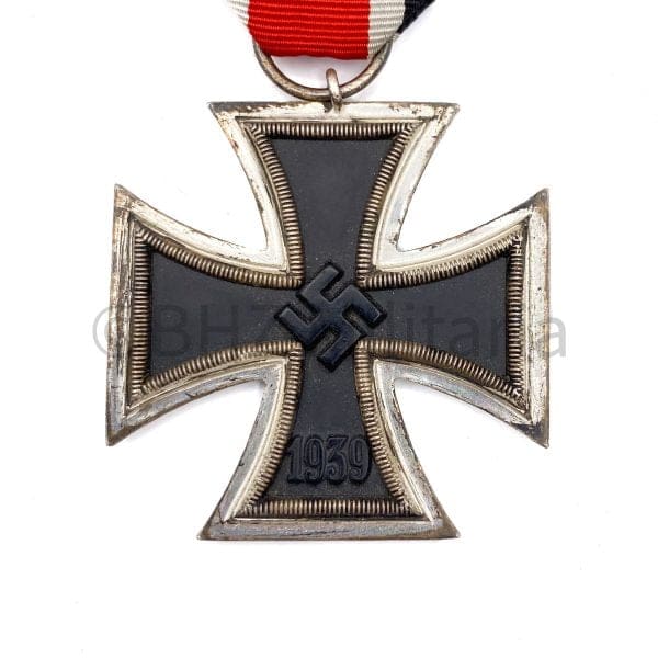 IJzeren Kruis 2e Klasse Walter & Henlein met Zakje