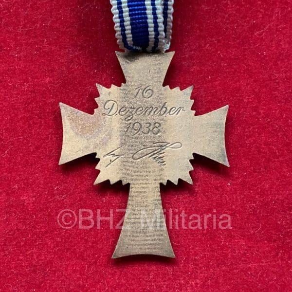 Moederkruis (Mutterkreuz) Brons