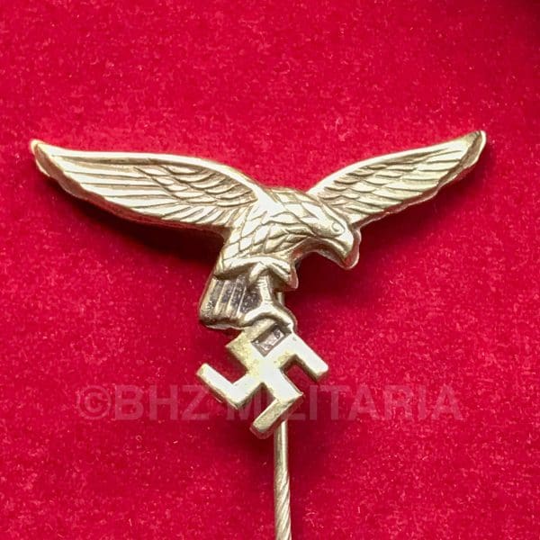 Luftwaffe speld voor burgerkleding