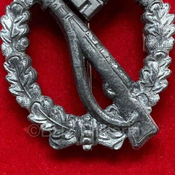 Infanterie Sturmabzeichen (ISA) crimp setup BSW