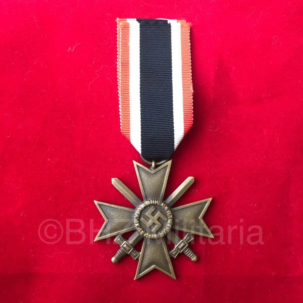 Papiergroep van 1 man: Schutzwall, Ostmedaille, Kriesverdienstkreuz 2. klasse met zwaarden - Afbeelding 9