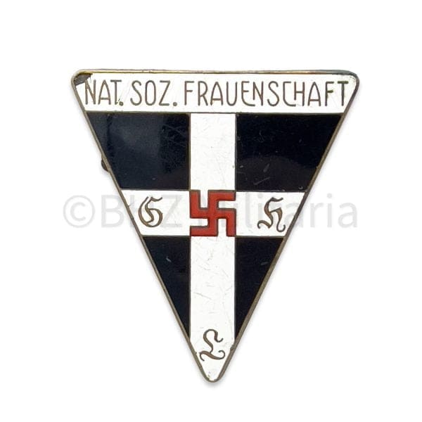 NS Frauenschaft Ledenspeld M1/13 met Liederbuch