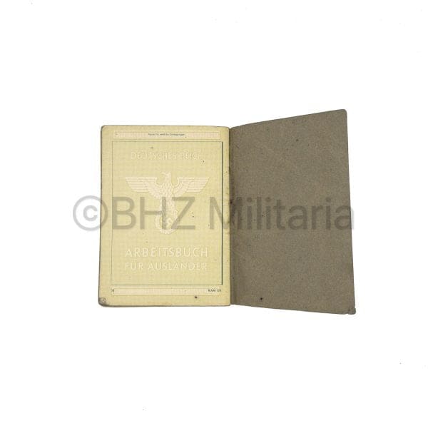 Arbeitsbuch für Ausländer + OST badge