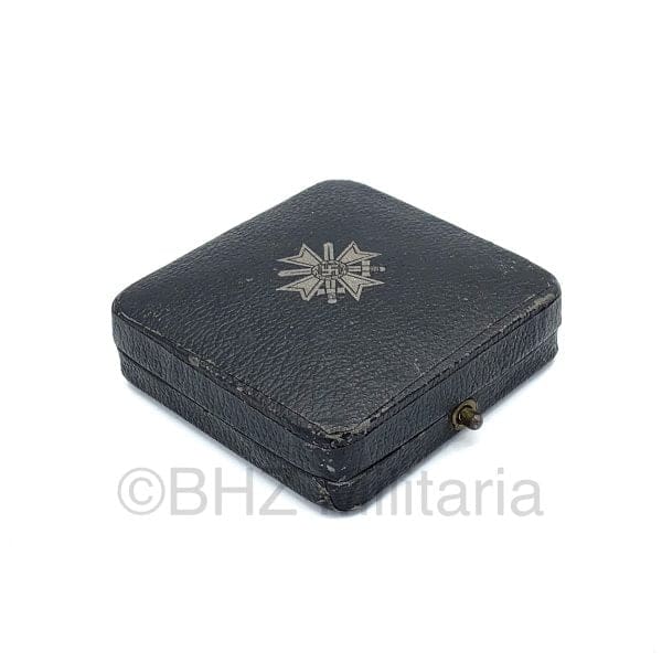 Kriegsverdienstkreuz 1e Klasse Steinhauer & Lück in Doos