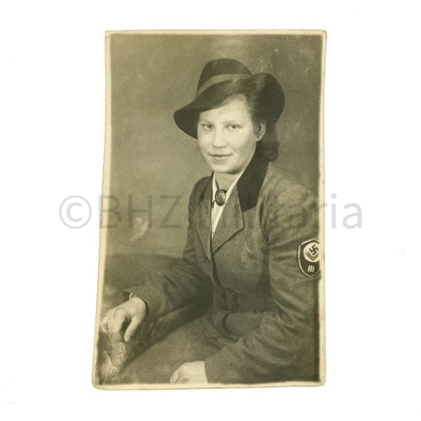 Reichsarbeitsdienst weiblichen Jugend (RADwJ) photo postcard