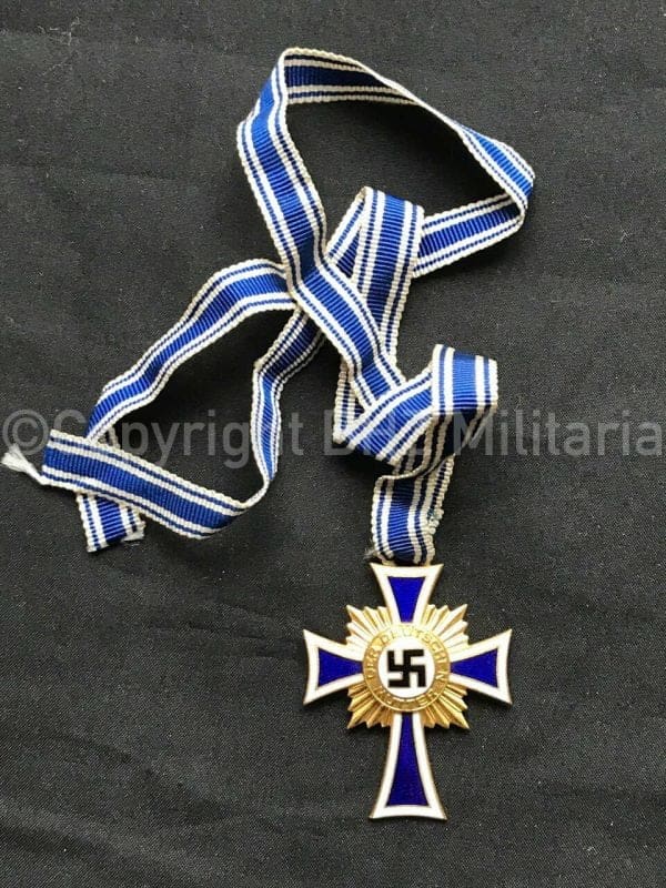 Ehrenkreuz der Deutschen Mutter 1. Stufe – Goud