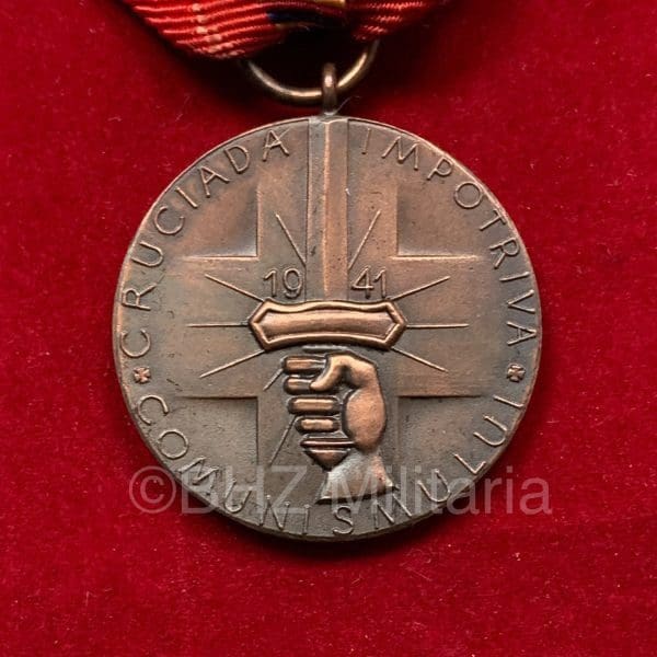 Cruciada Importava Comunismului