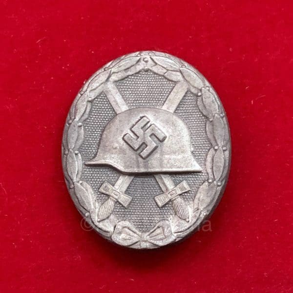 Verwundentenabzeichen Zilver "4" Steinhauer & Lück