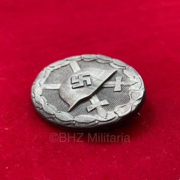 Verwundentenabzeichen Zilver "4" Steinhauer & Lück
