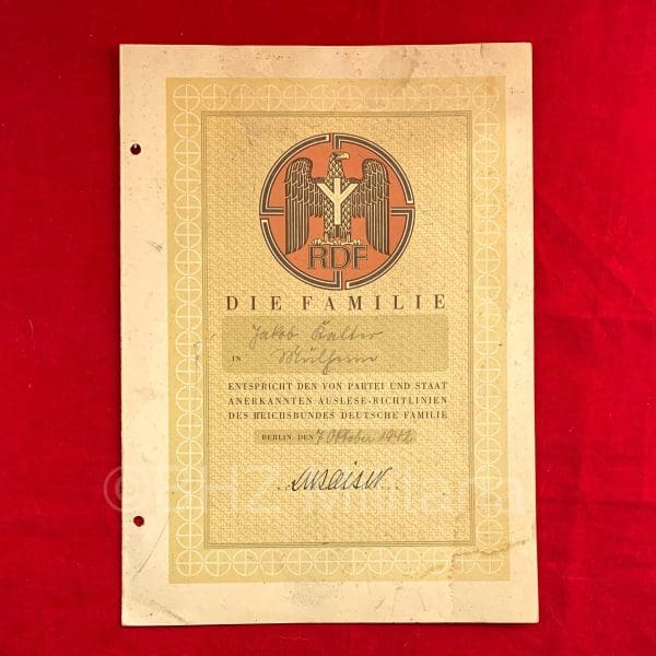Gouden Moederkruis met Oorkonde en Reichbundes Deutsche Familie