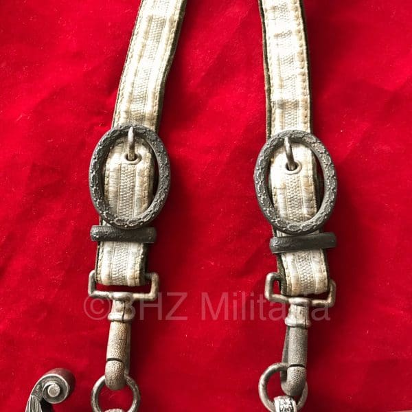 Originele Wehrmacht Officiersdolk met Hanger van Eickhorn uit Solingen