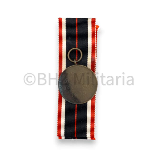 Kriegsverdienstmedaille 1939 met zakje Julius Maurer