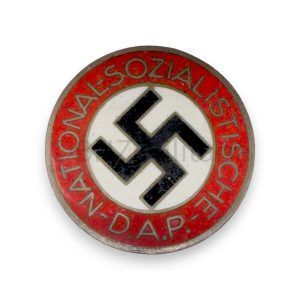 nsdap parteiabzeichen – m1/105 hermann aurich