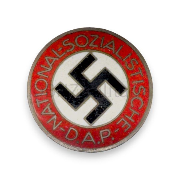 nsdap parteiabzeichen – m1/105 hermann aurich