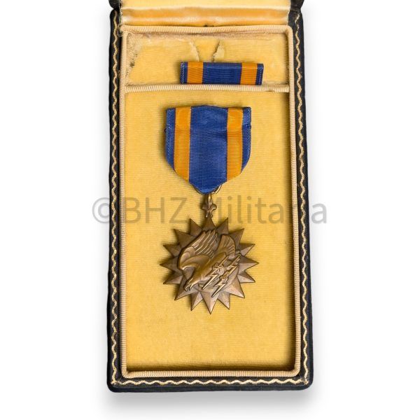 air medal in etui