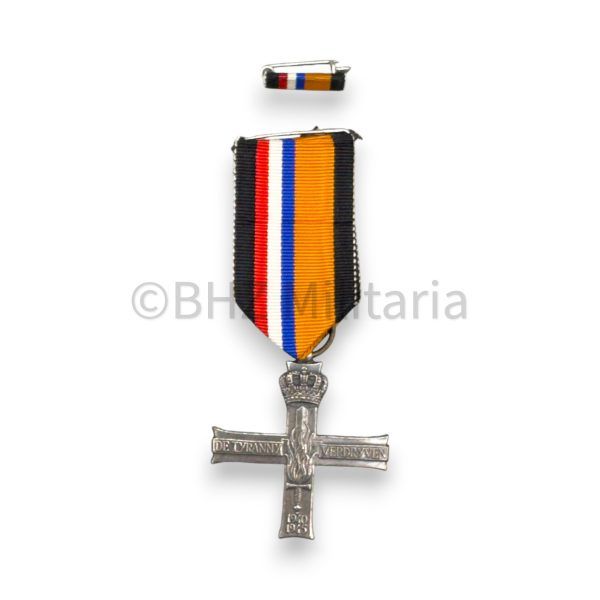 verzetsherdenkingskruis met baton