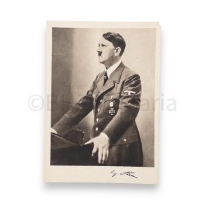 ansichtkaart adolf hitler achter spreekgestoelte
